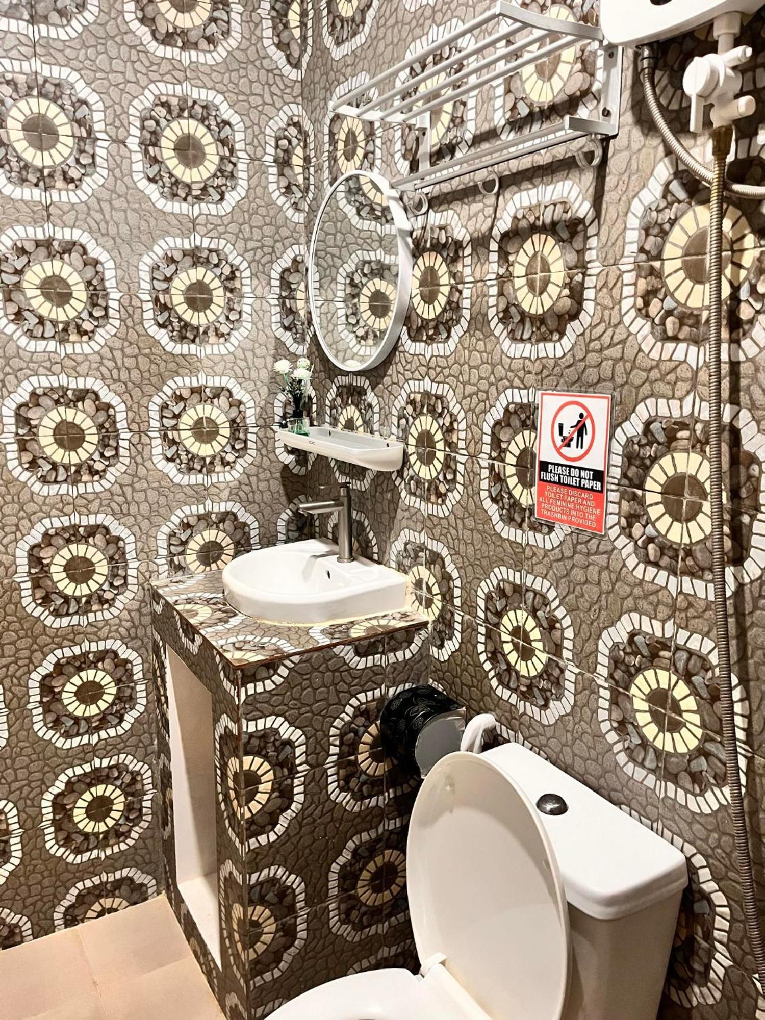 Carandang Tourist Inn Ел Нидо Екстериор снимка