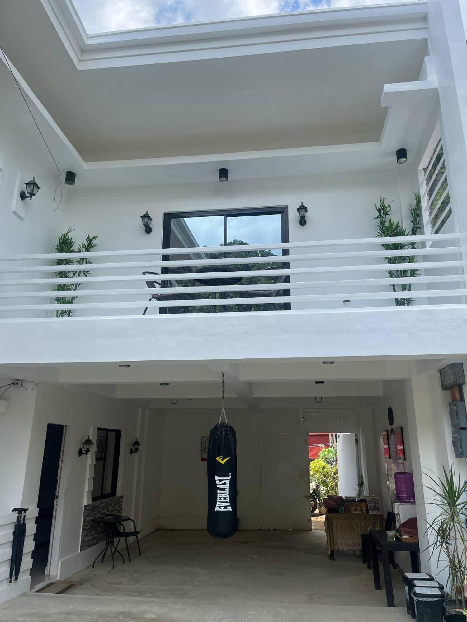 Carandang Tourist Inn Ел Нидо Екстериор снимка
