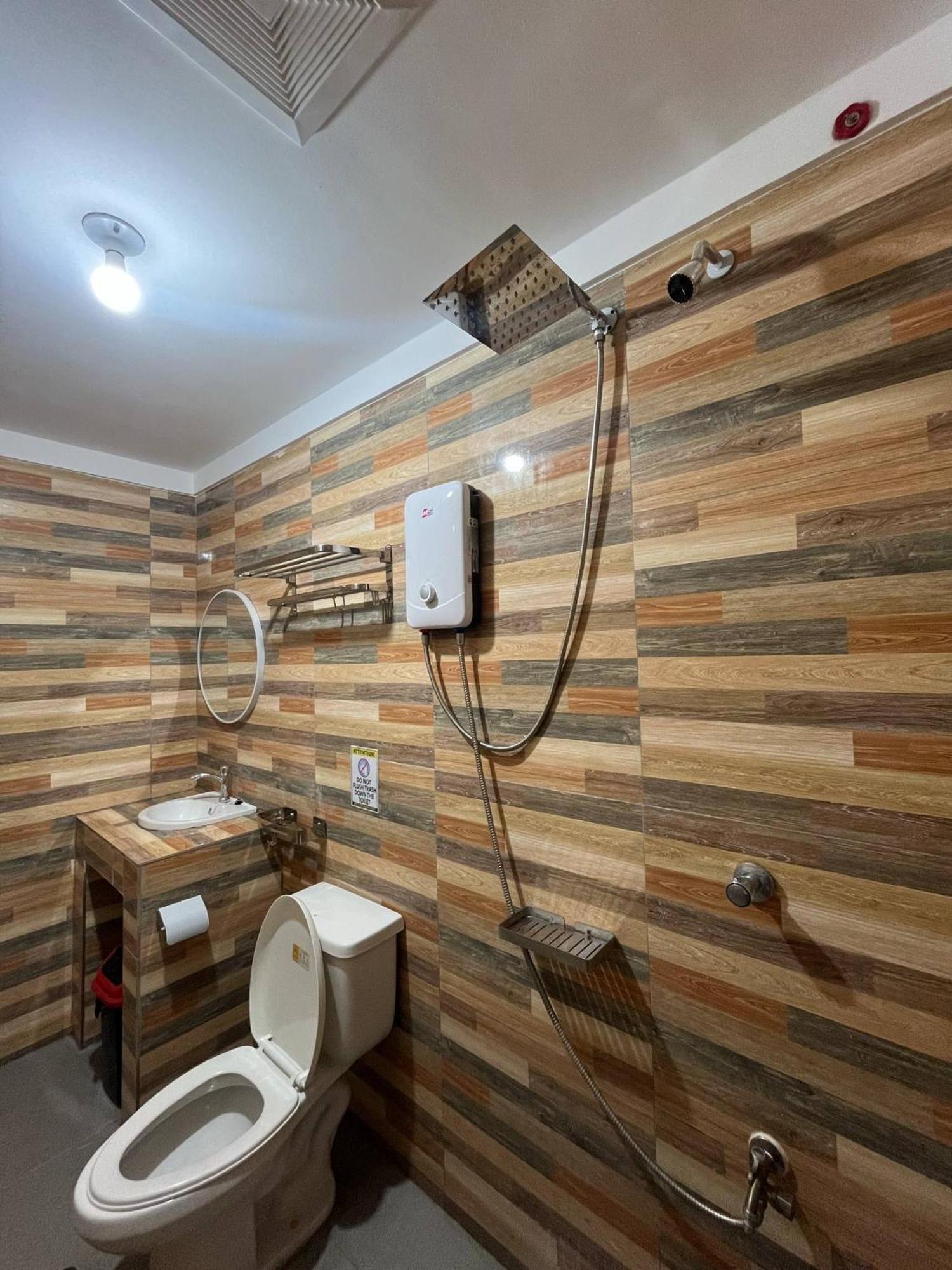 Carandang Tourist Inn Ел Нидо Екстериор снимка